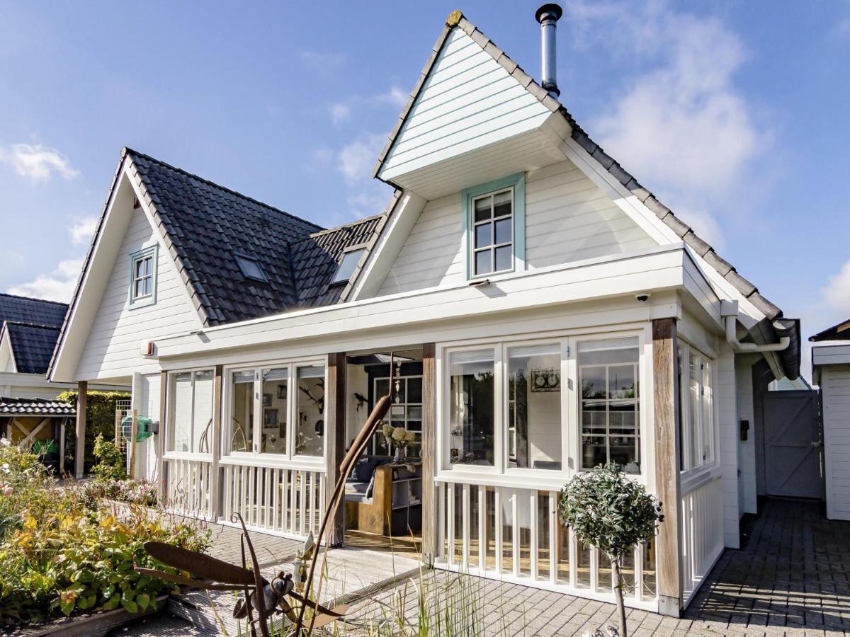 Beautiful Holiday Home With Private Terrace Kropswolde ภายนอก รูปภาพ
