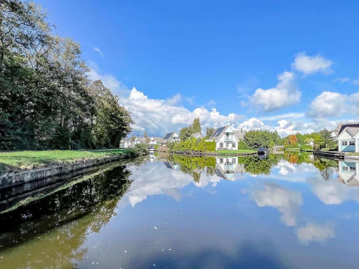 Beautiful Holiday Home With Private Terrace Kropswolde ภายนอก รูปภาพ